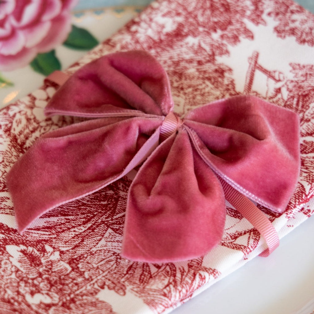 pink napkin ring bow. Hostaro Tableware